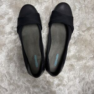 BareTraps Mitsy Women's Memory Foam Flats Size 9-Like New